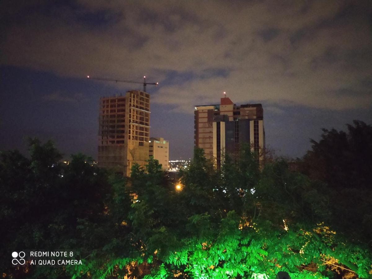Amplio Y Comodo Apartamento Con Bella Vista En Pleno Centro 埃斯特城 外观 照片